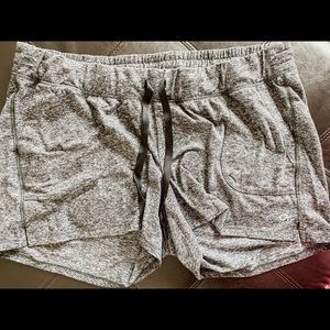 GAP fit maternity shorts